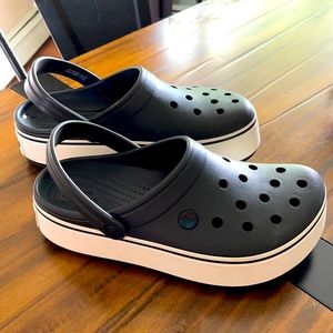 Crocs Crocband Platform clogs women’s 9